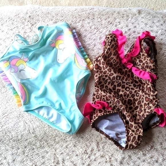 Girls bathing suit bundle - Picture 1 of 7